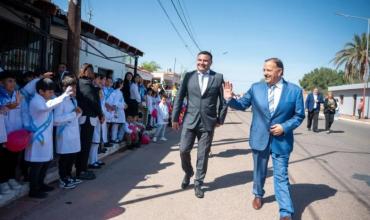 Quintela entregó casas y escrituras en Patquía